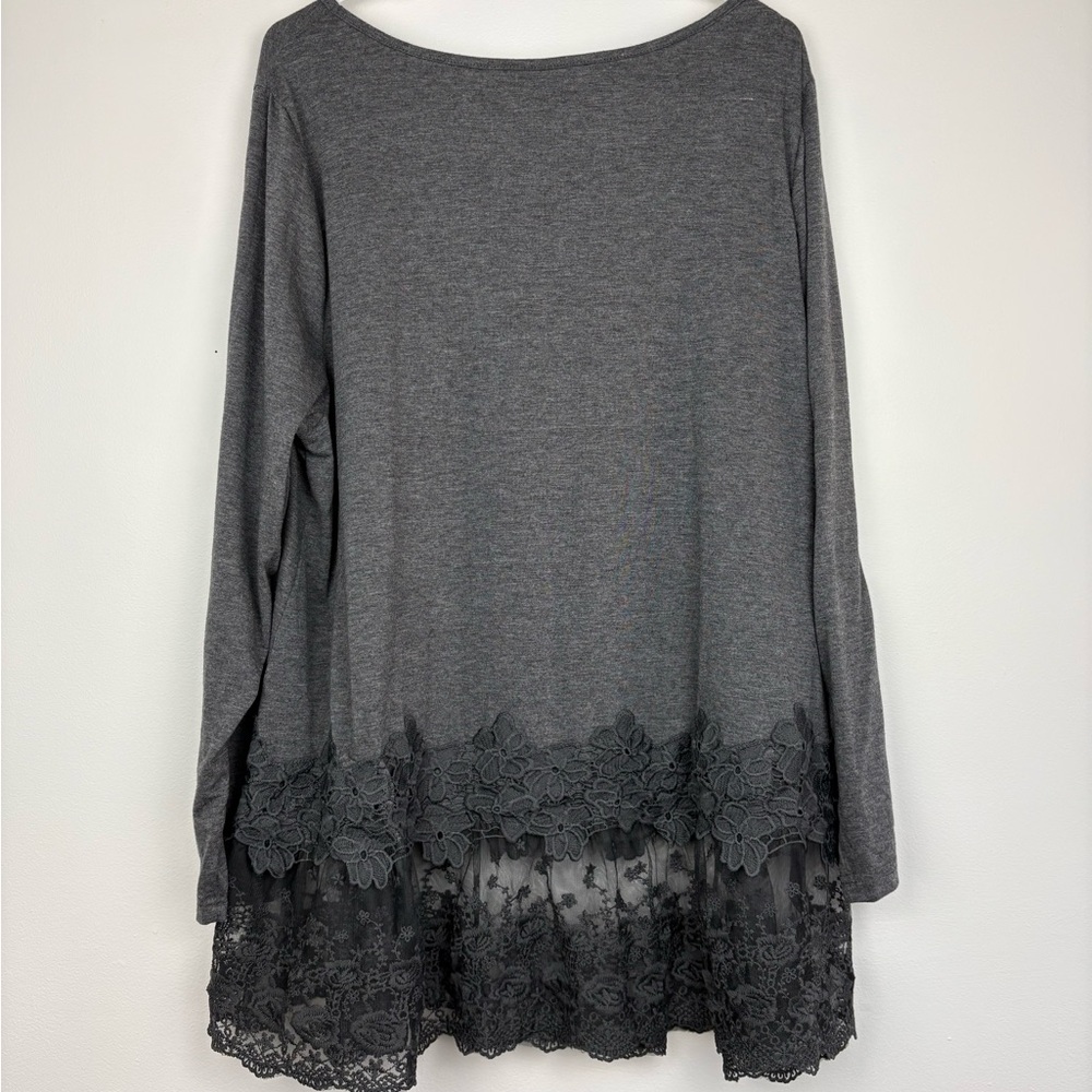 BloomChic Heathered Charcoal Gray V-Neck Lace Hem size 18-20 Plus Size - Picture 7 of 10